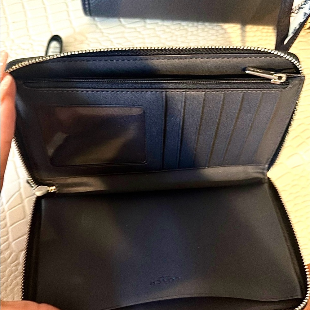 Elegant Coach Navy Blue Dempsey Signature Satchel and Wallet Set - Picture 9 of 9